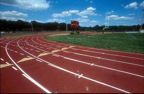 Class Rear Track 1,957 Highschool Track Stock Photos, High-Res Pictures, and Images ...