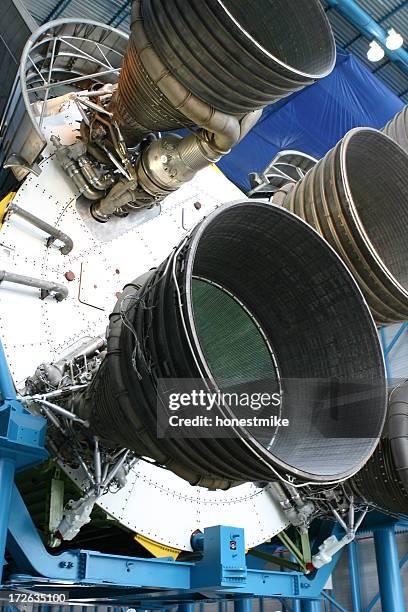apollo rocket thrusters - rocket engine stock pictures, royalty-free photos & images