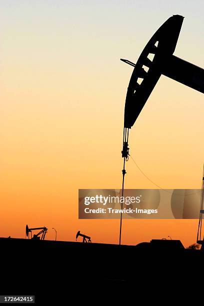 oklahoma oil pump iv - iv pump stock pictures, royalty-free photos & images