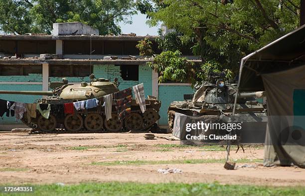 tanks in sudan - sudanese stock pictures, royalty-free photos & images