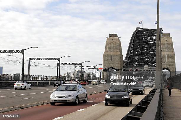 bridge road - hafenbrücke von sydney stock-fotos und bilder