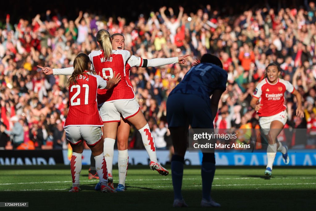 Arsenal FC v Aston Villa - Barclays Women¥s Super League