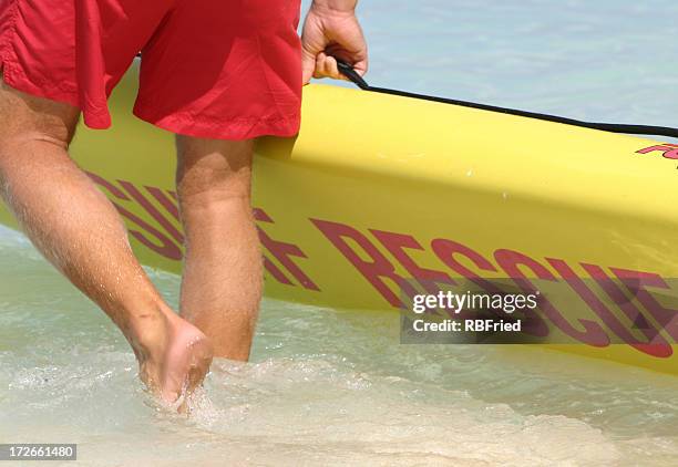 lifeguard - red guards stockfoto's en -beelden