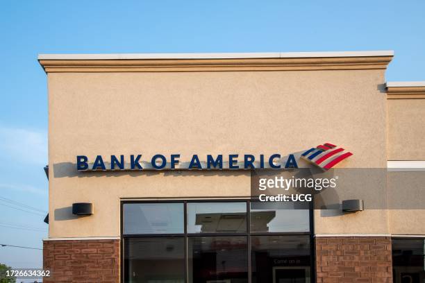 Maplewood, Minnesota. Bank of America logo on exterior of building.