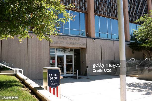 Sweetwater County is in southwestern Wyoming and has a population of over 42,000. The county seat is Green River, Wyoming, a city of about 12,500...