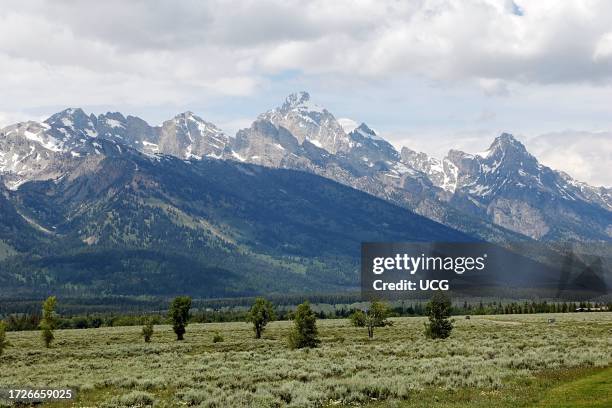 Grand Teton National Park is a 310,000 acre park in northwestern Wyoming bordering Idaho to its west and Yellowstone National Park to its north. This...