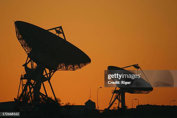 comunicar silencioso - radar fotografías e imágenes de stock