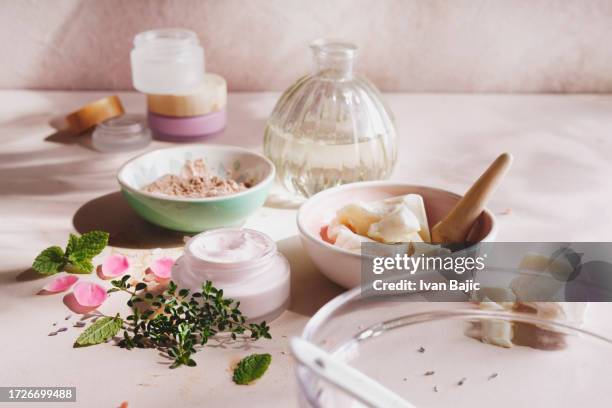 making natural face cream - shea butter stock pictures, royalty-free photos & images