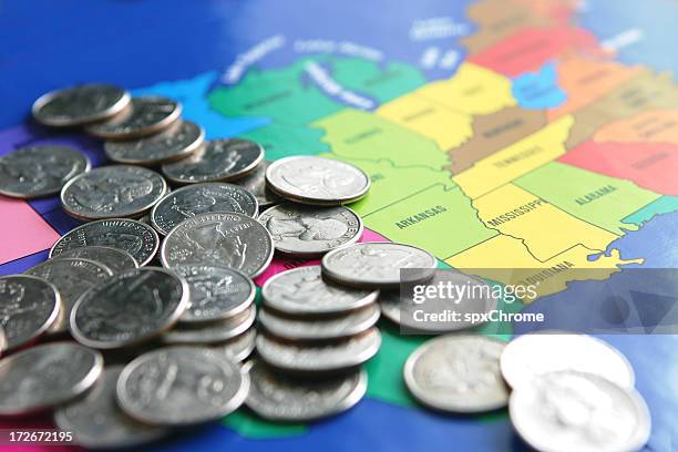 map with quarters - us currency stockfoto's en -beelden