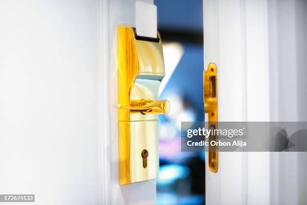 ホテルの玄関 - カードキー ストックフォトと画像