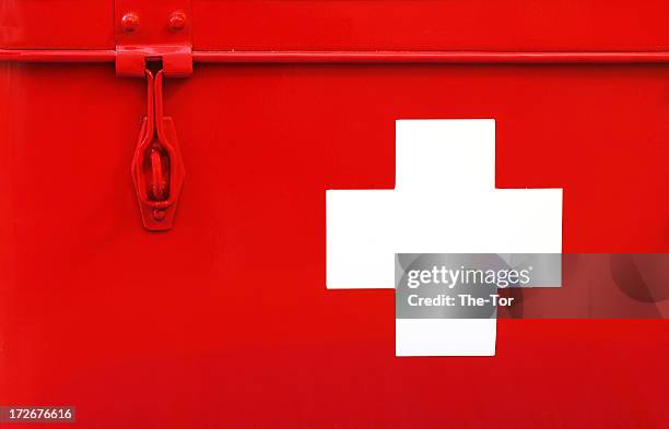 erste hilfe - red cross stock-fotos und bilder