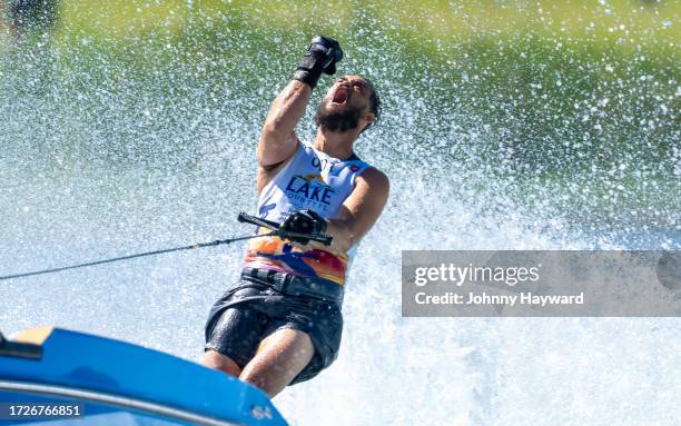 Jon Travers 399 Photos & High Res Pictures - Getty Images