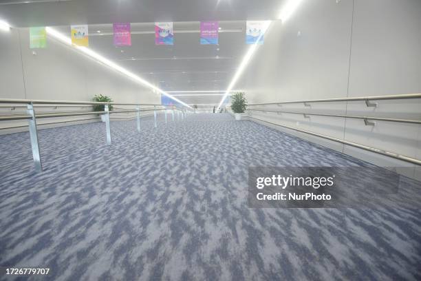 Japanese Ramp China At The 2022 Asian Para Games Photos and Premium High Res Pictures ...