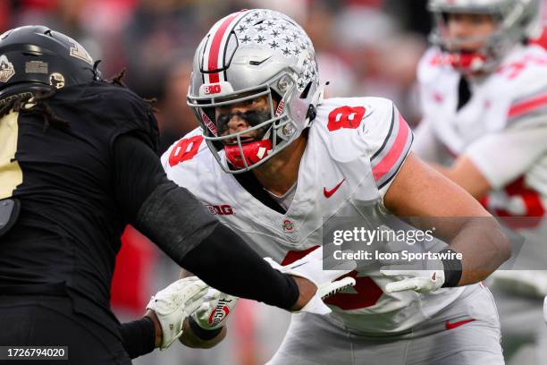 Ohio State Buckeyes tight end Cade Stover blocks during the college football game between the Purdue Boilermakers and Ohio State Buckeyes on October...