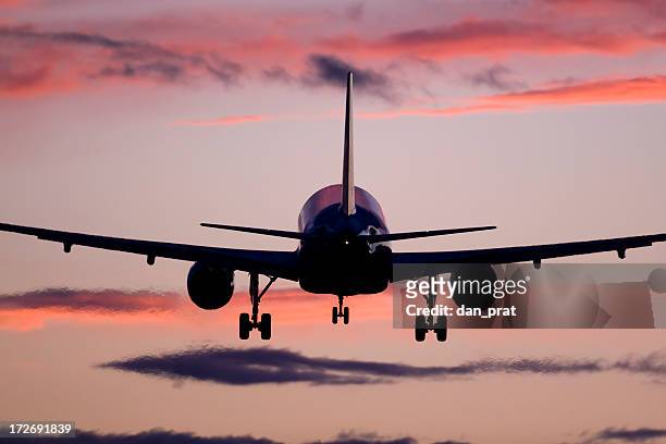 passenger airplane - yvr airport stock pictures, royalty-free photos & images