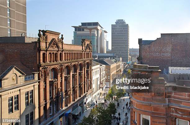 glasgow sauchiehall street 2 - glasgow scotland stockfoto's en -beelden