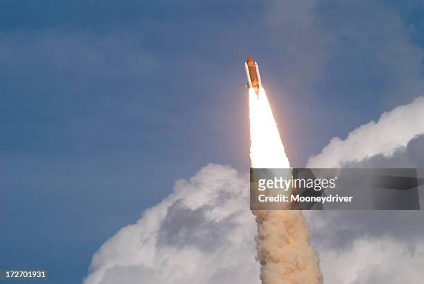space shuttle atlantis - shuttle stockfoto's en -beelden