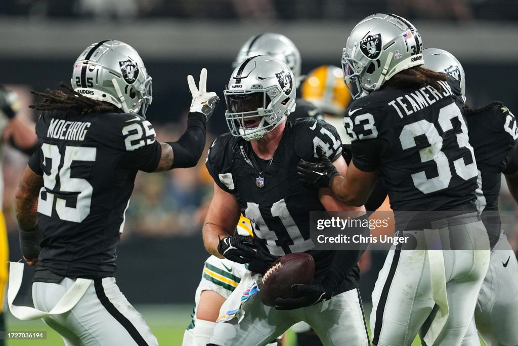 Green Bay Packers v Las Vegas Raiders