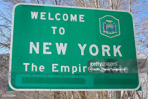 new york welcome sign - albany v syracuse stock pictures, royalty-free photos & images