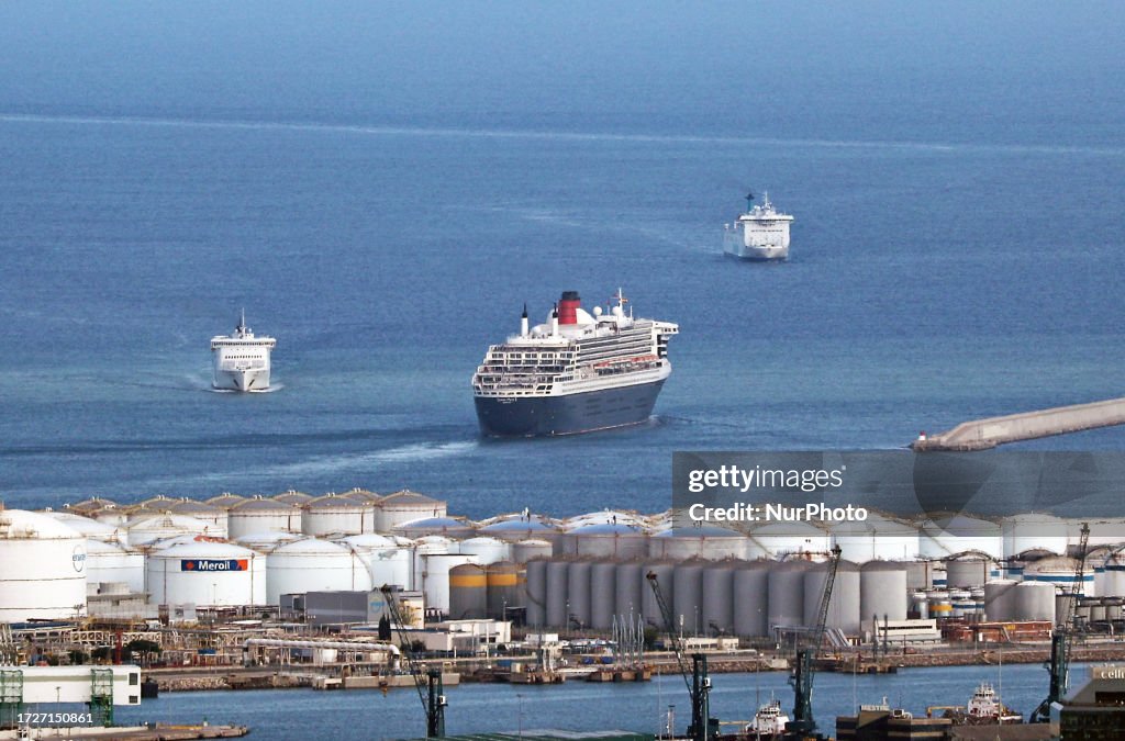 Divers ships in the port of Barcelona