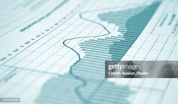 schema finanziario - line graph foto e immagini stock