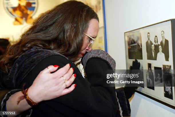 Crying Native 75 Native American Crying Stock Photos, High-Res Pictures, and Images ...