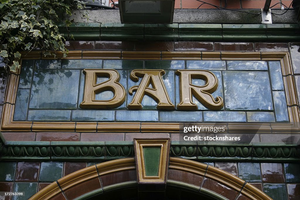 Pub Fascia Lettering