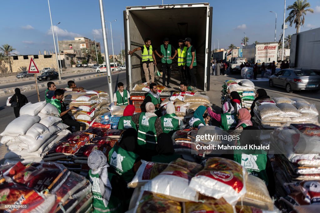 Egypt Sends Aid Convoy To Gaza Border