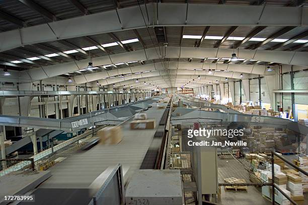 conveyor belt 2 - boxes conveyor belt stock pictures, royalty-free photos & images