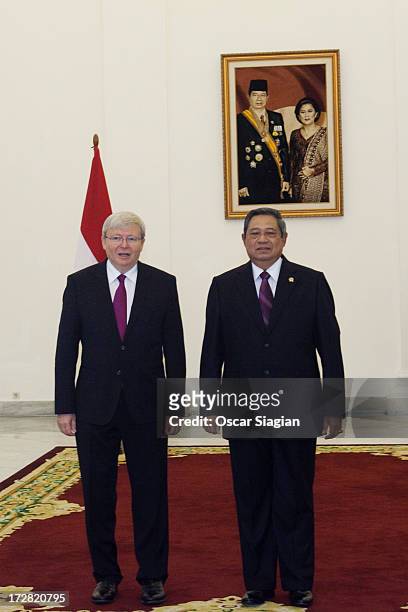 Australian Prime Minister Kevin Rudd and Indonesian President Susilo Bambang Yudhoyono pose in Bogor Presidential Palace on July 5, 2013 in Jakarta,...