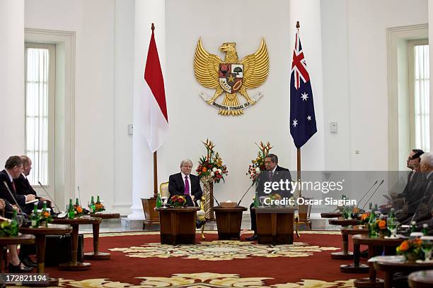 Australian Prime Minister Kevin Rudd and Indonesian President Susilo Bambang Yudoyono attend the annual bilateral meeting at Bogor Presidential...