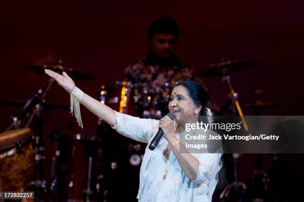 Indian singer Asha Bhosle performs at the '75 years of Asha' concert at Carnegie Hall, New York, New York, April 17, 2008.