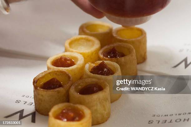 Spanish chef Sergi Arola in his restaurant Pica Pica preparing patatas bravas on October 01, 2012 in Paris,France.