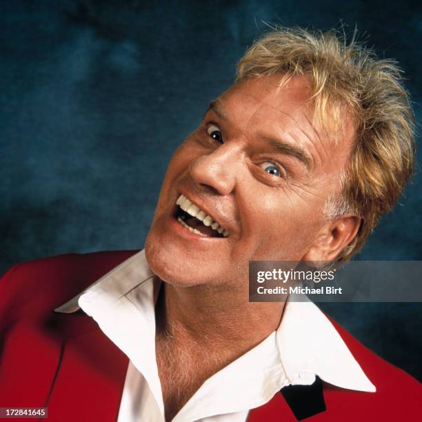 Comedian Freddie Starr is photographed on June 15, 1998 in London, England.