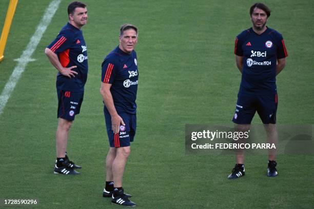 Chile's Argentine coach Eduardo Berizzo , conducts a training session at the Monumental stadium in Maturin, Monagas State, Venezuela, on October 16...