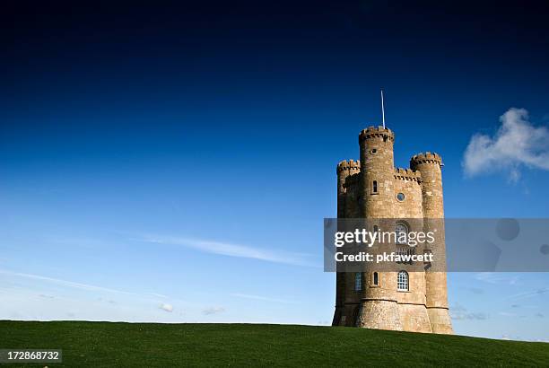 broadway tower horizontal - worcestershire 個照片及圖片檔