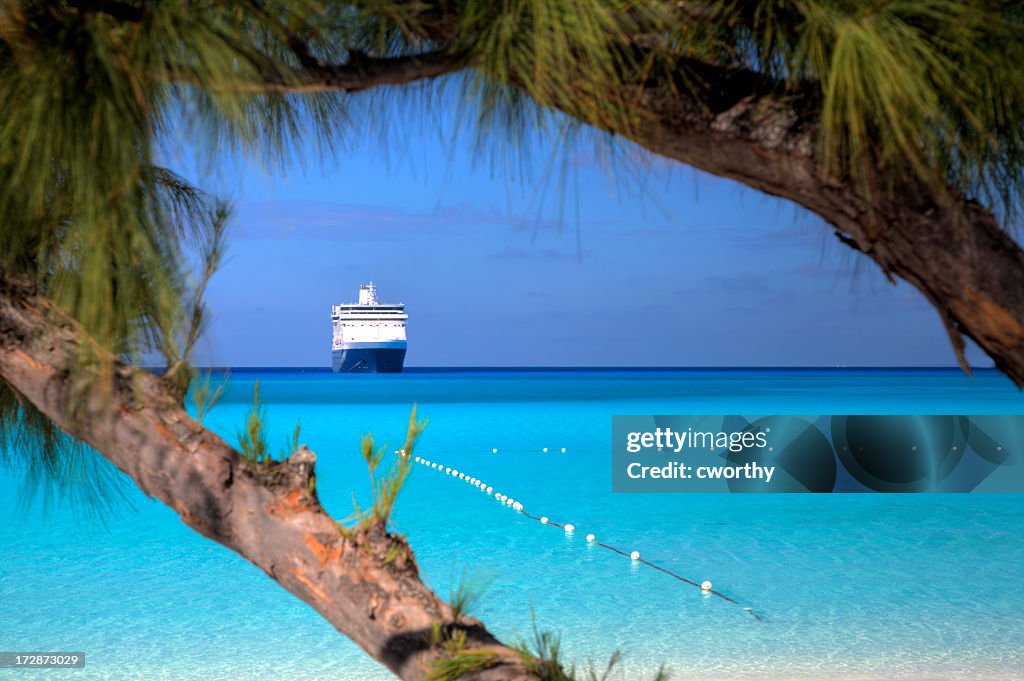 Beach, Seas and Ship