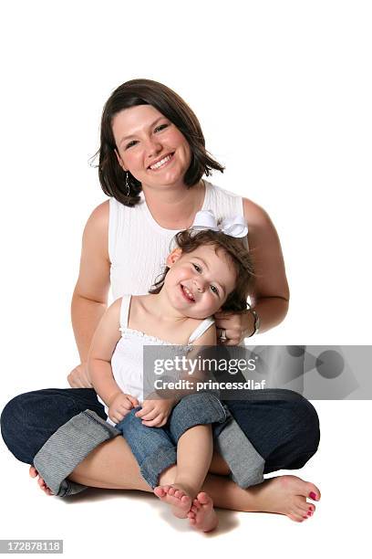 süße familie - kind ca 3 jahre freigestellt stock-fotos und bilder