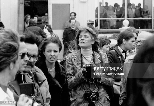 Actress Candice Bergen with cameras on April 4,1972 in New York, New York.