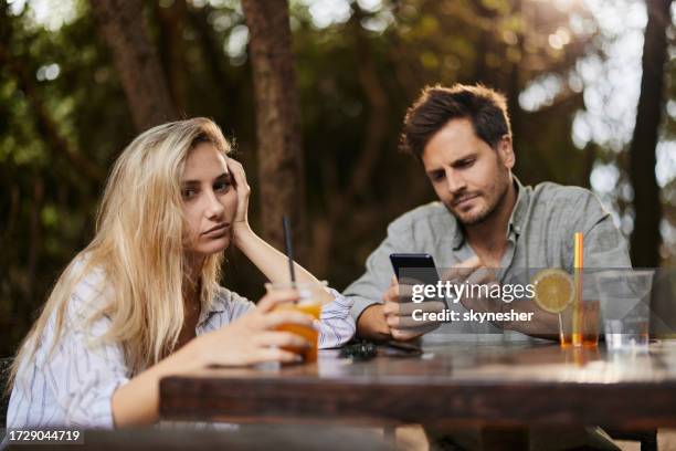 ich bin so langweilig wird! - verärgert stock-fotos und bilder