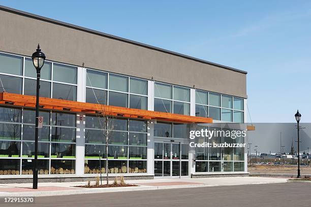 modern retailer building exterior - supermarket exterior stock pictures, royalty-free photos & images