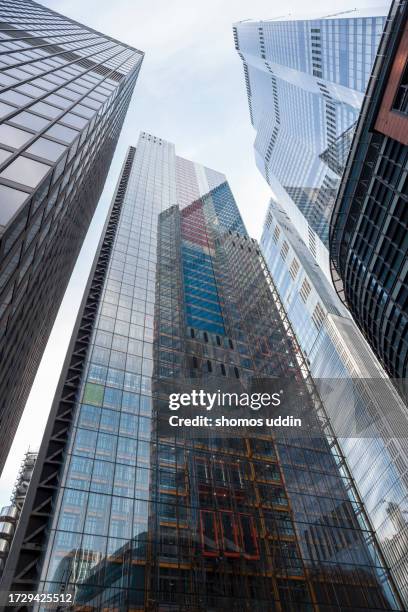 financial buildings exterior in city of london - global stock pictures, royalty-free photos & images