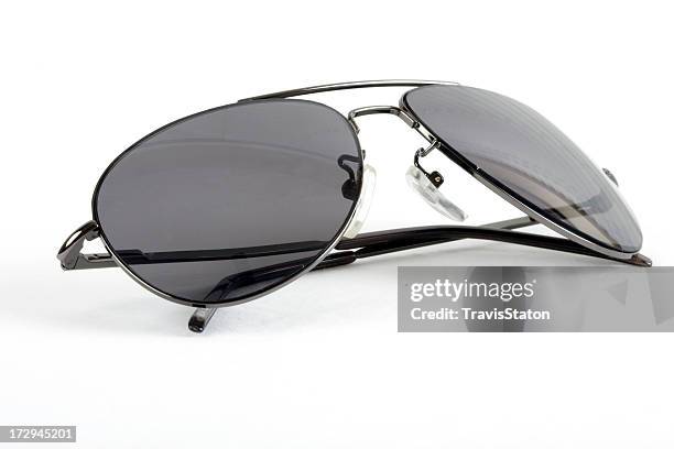 gafas de sol aislados - aviator glasses fotografías e imágenes de stock