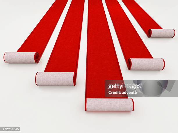 rote teppiche rollen - carpet roll stock-fotos und bilder