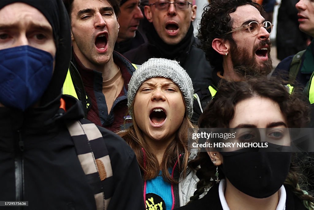 TOPSHOT-BRITAIN-ENERGY-CLIMATE-DEMO