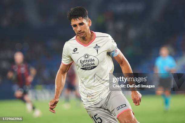 David Castro of Racing Ferrol looks on during the LaLiga Hypermotion match between Levante UD and Ferrol at Ciutat de Valencia on October 16, 2023 in...