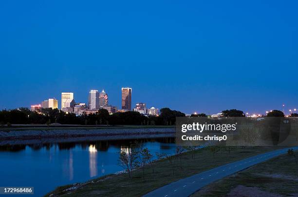 oklahoma city skyline at dusk - oklahoma city nature stock pictures, royalty-free photos & images