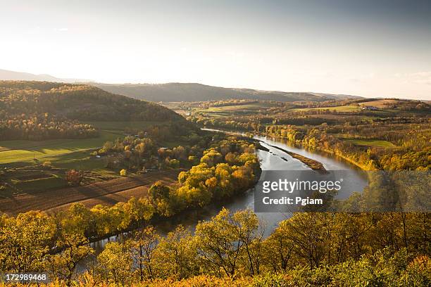 pennsylvania valley in autumn - pennsylvania stock pictures, royalty-free photos & images