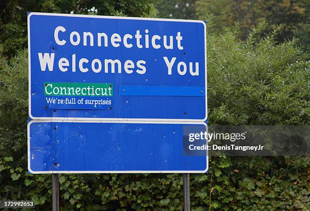 connecticut welcome sign - connecticut stockfoto's en -beelden