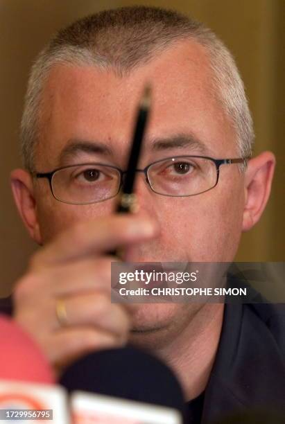 Vice-President of the Russian Group Media-Most, Igor Malashenko, answers questions 14 June 2000 during a press conference in Madrid, where he arrived...